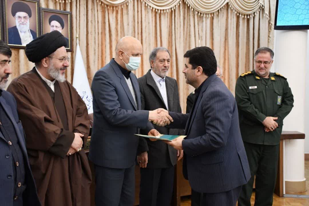 در مراسم تجلیل از فعالین ستاد اربعین از رئیس سازمان جهاد کشاورزی آذربایجان شرقی تجلیل شد
