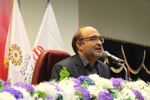 در عصر شعر فجر آذربایجان شرقی مطرح شد؛شعر باید جریان‌ساز و رشد دهنده فضائل باشد