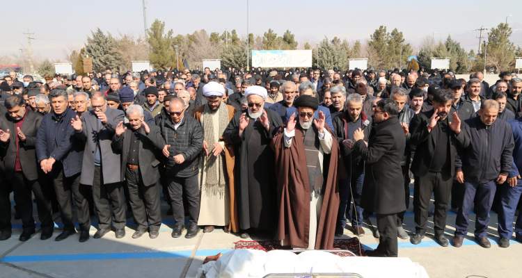 برگزاری مراسم تشییع، اقامۀ نماز و خاکسپاری پیکر پدر شهیدان «میرزامحمدی» با حضور مدیرکل بنیاد آذربایجان شرقی