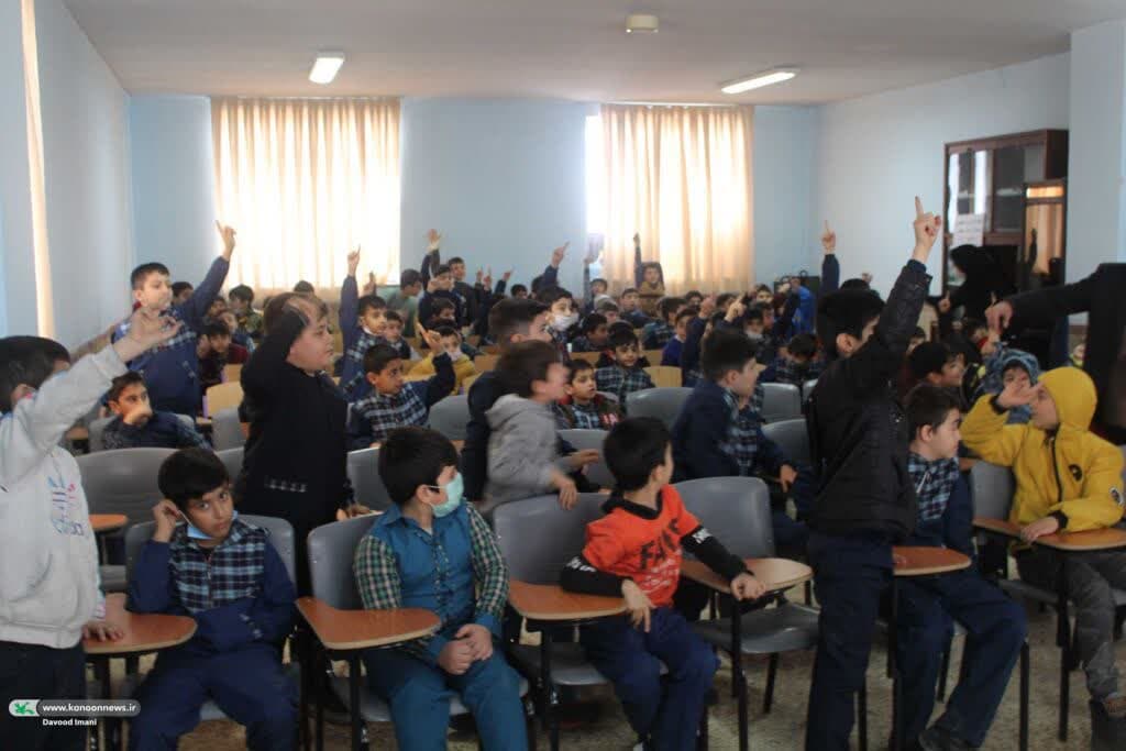 به مناسبت ایام الله دهه مبارک فجر صورت گرفت: حضور فعال کانون در مدارس استان آذربایجان شرقی با اجرای برنامههای فرهنگی هنری