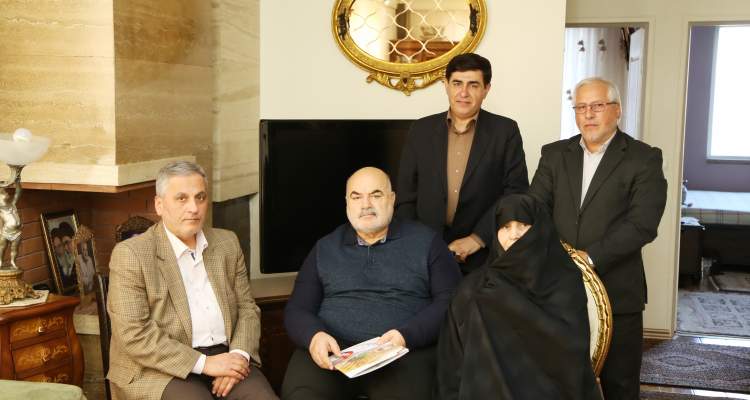 دیدار و گفت وگوی صمیمی سرپرست بنیاد آذربایجان شرقی با ۴ جانباز سرافراز در تبریز