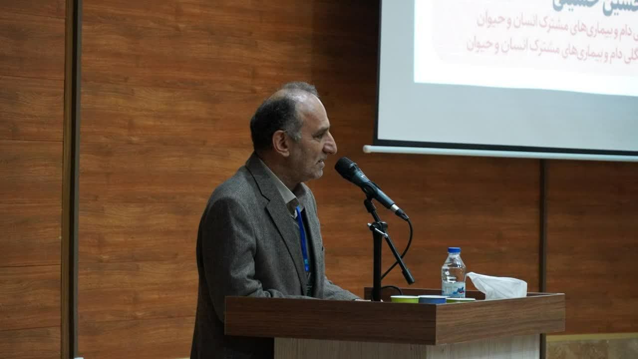 رئیس دومین کنگره‌ی ملی بیماری‌های انگلی دام و انگل‌های مشترک انسان و حیوان: حدود ۳۰ درصد از ضایعات دامی به بیماری‌های انگلی اختصاص دارد