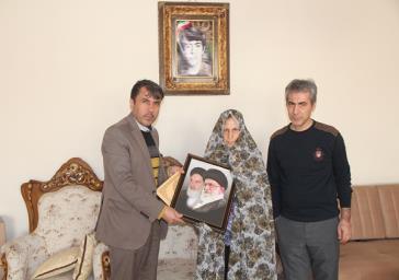 دیدار مدیرعامل سازمان حمل و نقل مسافر شهرداری تبریز با والده محترمه شهید والامقام ابراهیم فیضی صرافی