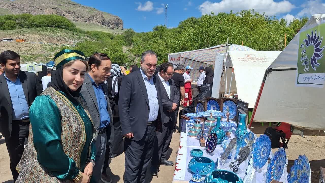 مشاركت مدیریت جهاد کشاورزی شهرستان عجب شیر در جشنواره بازیهای بومی و محلی و توانمندي‌هاي روستايي مركزقلعه چاي