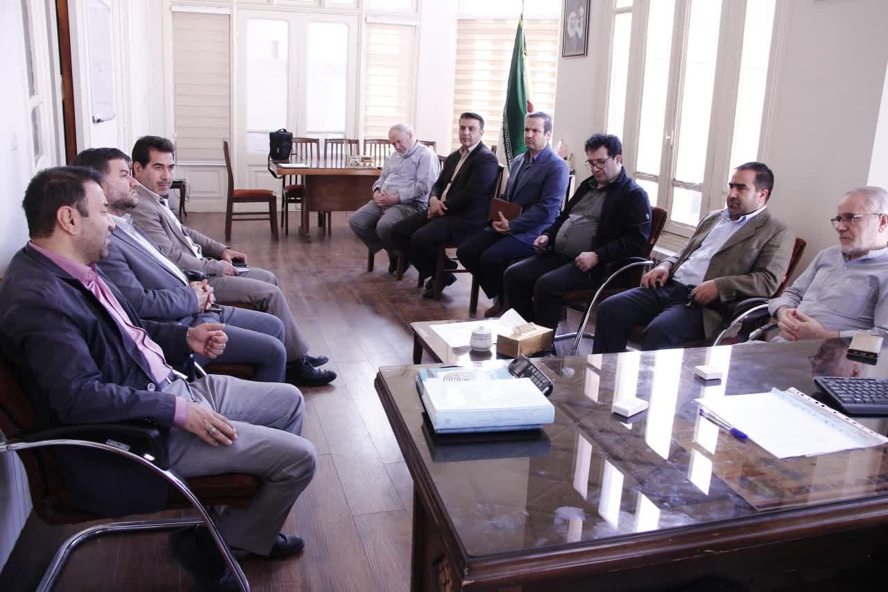 در یک نشست هم‌اندیشی؛ گسترش همکاری و تعامل هم‌افزای نخبگان و رسانه ملی بررسی شد