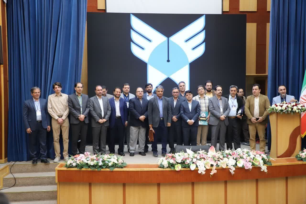 تقدیر از مدیرعامل شرکت عمران شهر جدید سهند در اولین همایش ملّی کاربرد فناوری نوین در مهندسی عمران