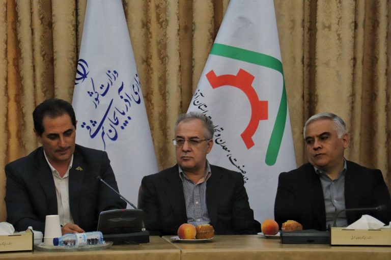 آیین رونمایی از پوستر روز ملی صنعت و معدن ۱۴۰۳ برگزار شد