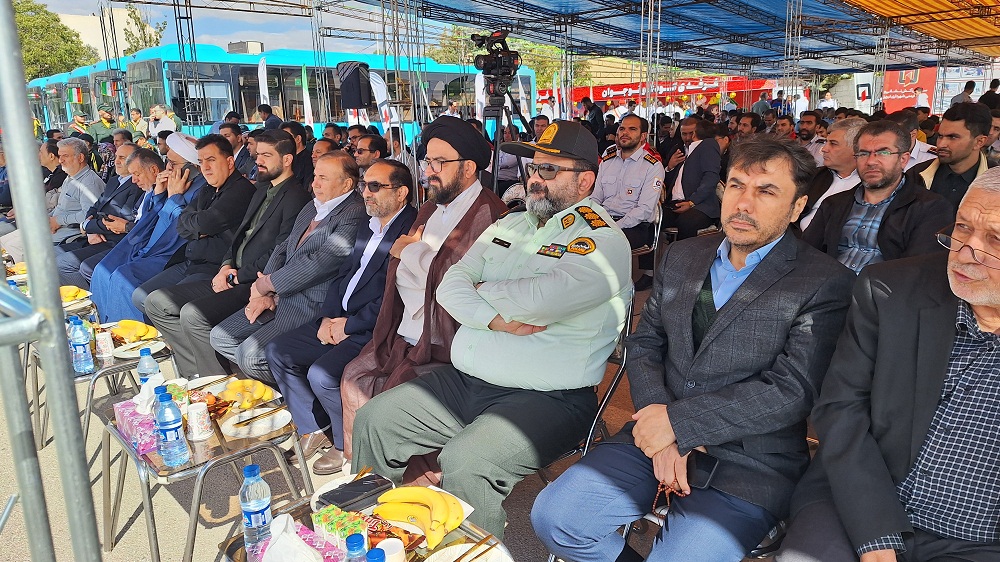 رونمایی از ۵۱ دستگاه اتوبوس جدید خریداری شده توسط شهرداری تبریز