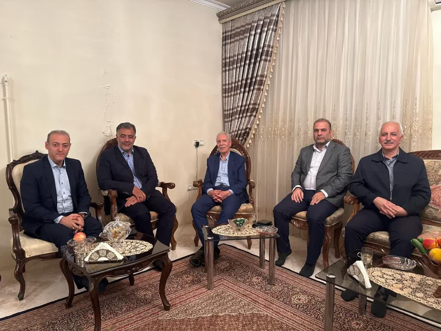 عیادت مدیرکل ورزش و جوانان استان آذربایجان شرقی از پیشکسوت و بنیانگذار کاراته استان