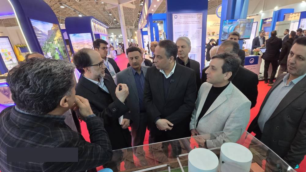 حضور مدیر عامل شرکت مهندسی آب و فاضلاب کشور در نمایشگاه توان پژوهشی و فناورانه صنعت آب کشور