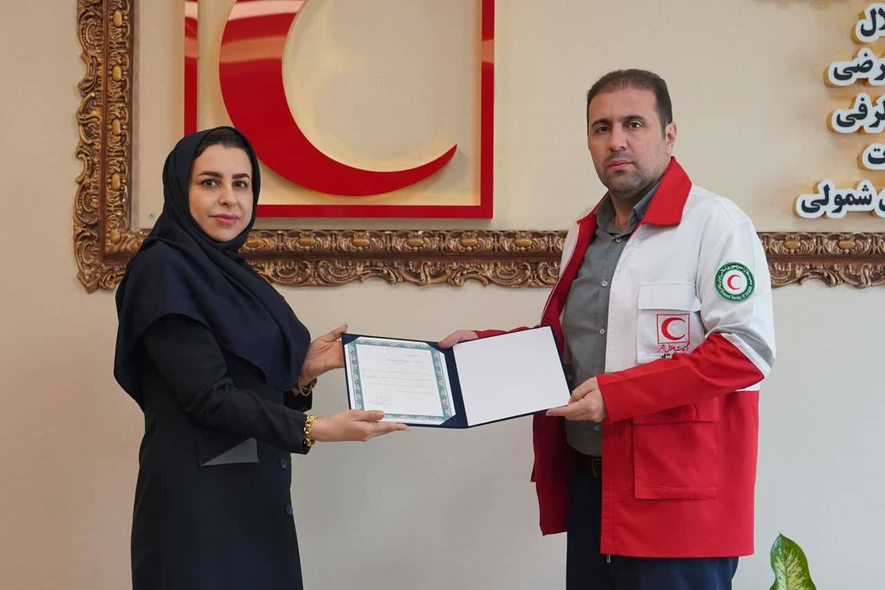 دیدار مدیر بیمه آتیهسازان حافظ با مدیرعامل هلالاحمر آذربایجان شرقی