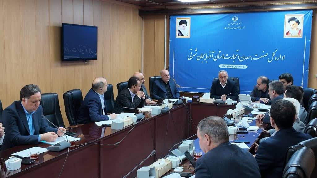 نظام بانکی استان باید نقش مؤثرتری در حمایت مالی از صنایع ایفا کند