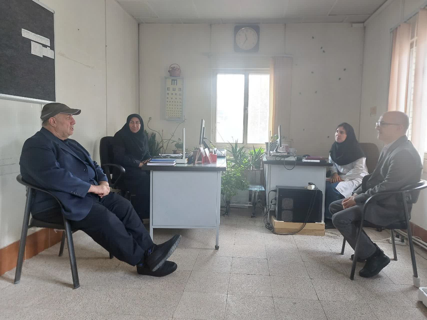 رئیس دانشگاه علوم پزشکی تبریز از خانه بهداشت باغ یعقوب و مرکز جامع سلامت هروی بازدید کرد